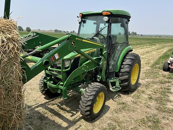 Image of John Deere 4066R equipment image 2