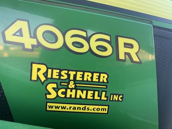 Image of John Deere 4066R equipment image 4