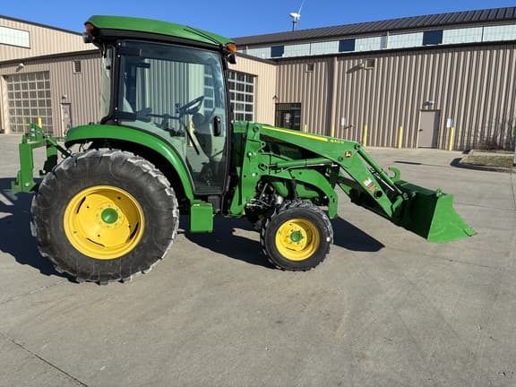 Image of John Deere 4066R equipment image 2
