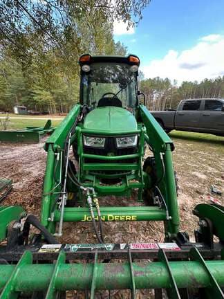 Image of John Deere 4066R equipment image 2