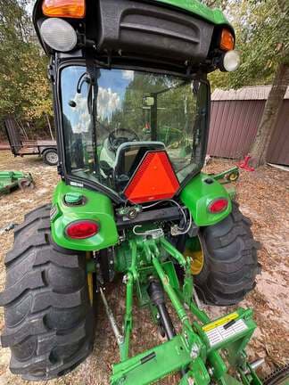Image of John Deere 4066R equipment image 3