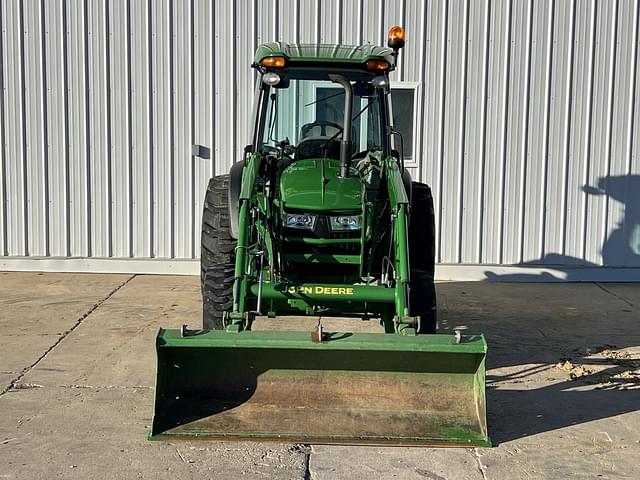 Image of John Deere 4066R equipment image 1