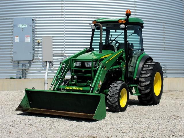 Image of John Deere 4066R equipment image 2