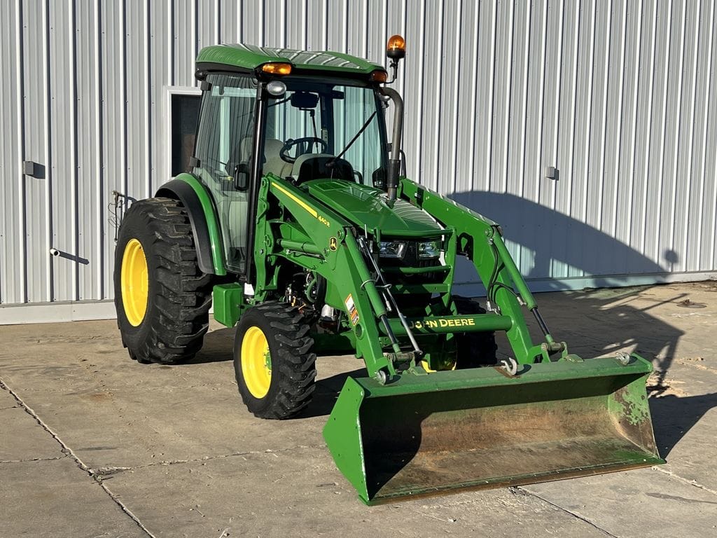 2019 John Deere 4066R Equipment Image0