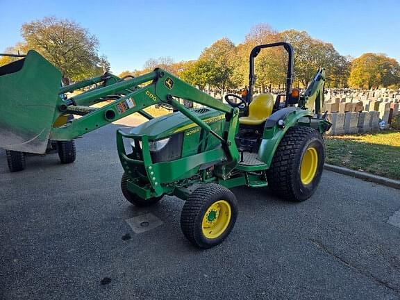 Image of John Deere 4066R equipment image 4