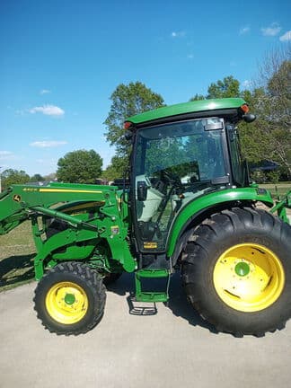 Image of John Deere 4066R equipment image 2