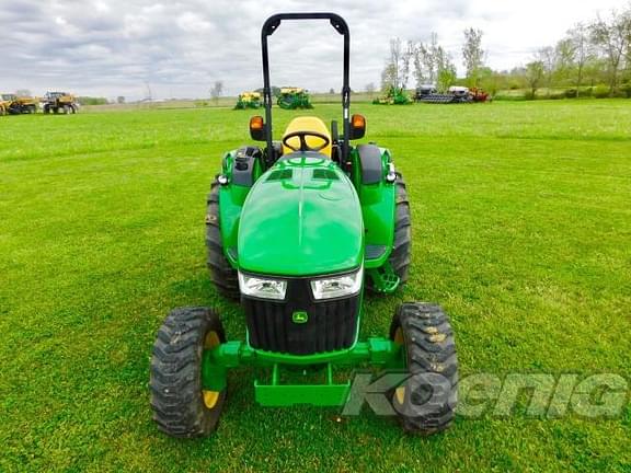 Image of John Deere 4066R equipment image 4