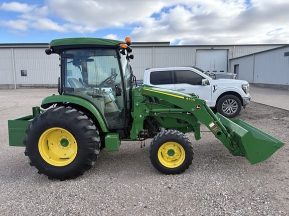 Image of John Deere 4066R equipment image 3