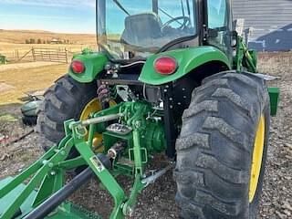 Image of John Deere 4066R equipment image 4