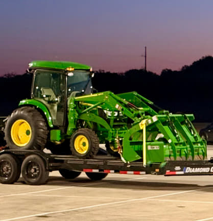 Image of John Deere 4066R equipment image 4