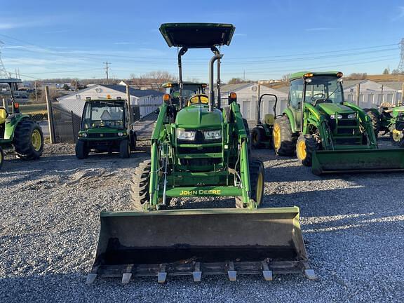 Image of John Deere 4066R equipment image 2