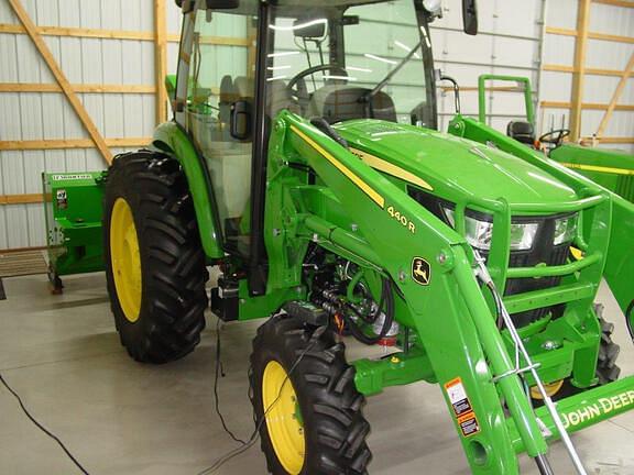 Image of John Deere 4066R equipment image 2