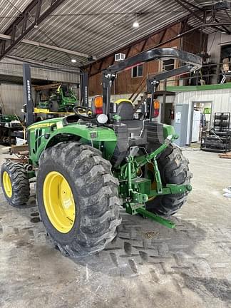Image of John Deere 4066R equipment image 2