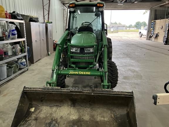 Image of John Deere 4066R equipment image 1