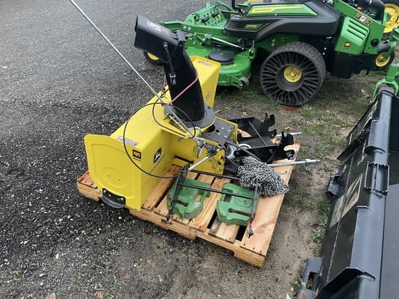 Image of John Deere 44" Snowblower equipment image 3
