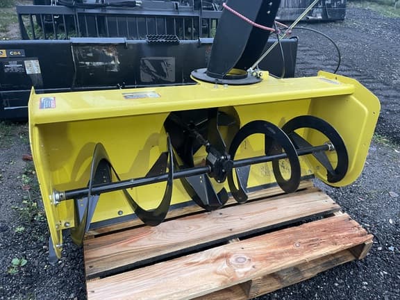 Image of John Deere 44" Snowblower equipment image 1