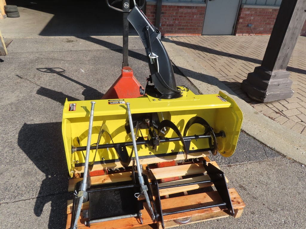 Main image John Deere 44" Snowblower