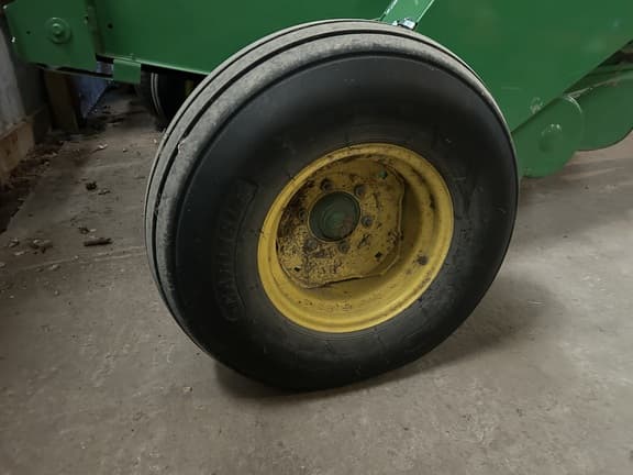 Image of John Deere 450E equipment image 3