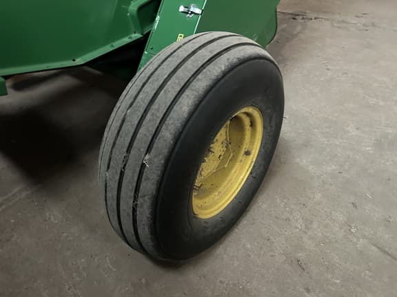 Image of John Deere 450E equipment image 4