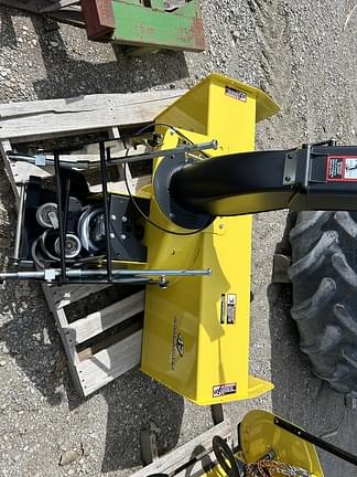 Image of John Deere 47" Snow Blower equipment image 4