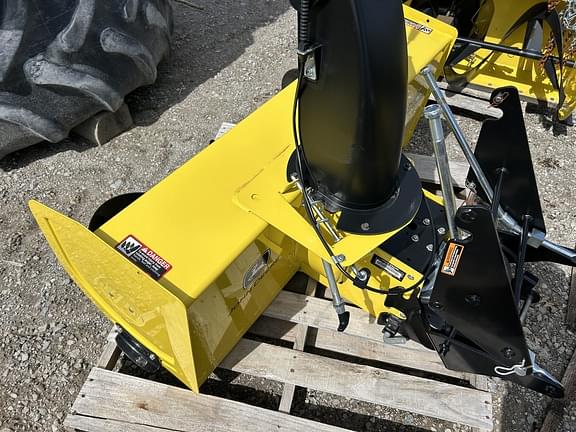 Image of John Deere 47" Snow Blower equipment image 2