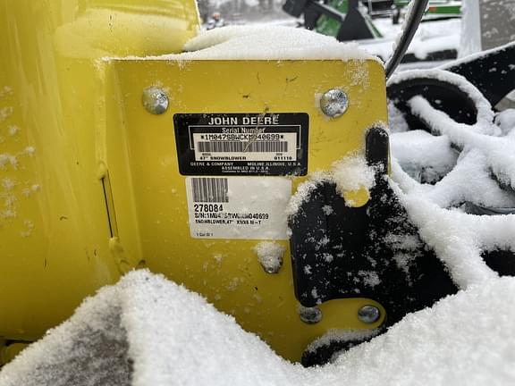 Image of John Deere 47" Snow Blower equipment image 4