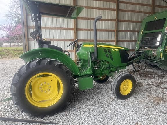 Image of John Deere 5045E equipment image 1