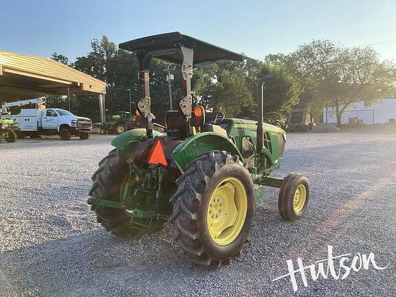 Image of John Deere 5045E equipment image 4