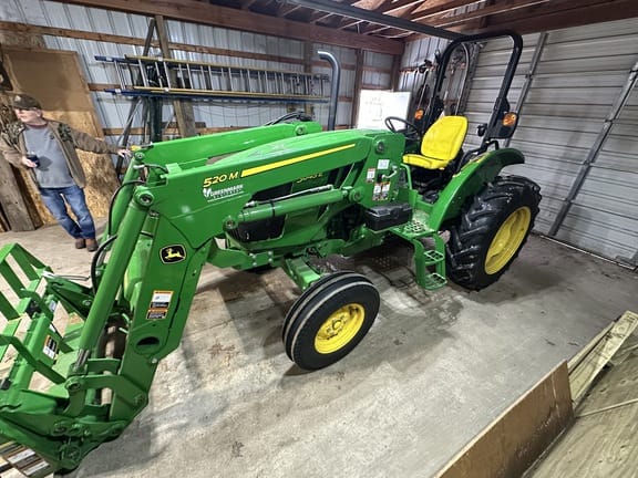2019 John Deere 5045E Equipment Image0