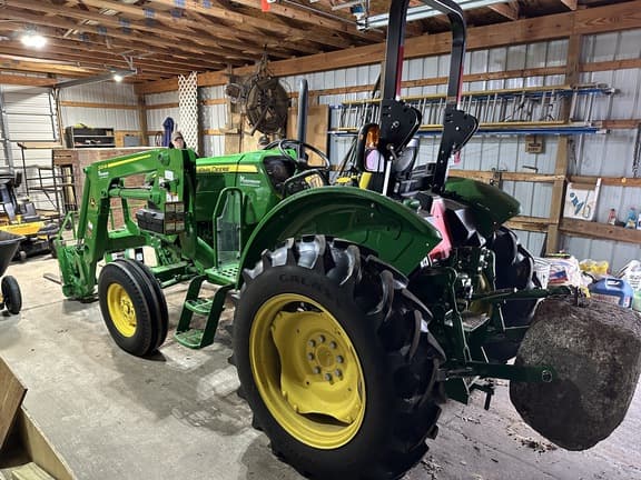 Image of John Deere 5045E equipment image 1