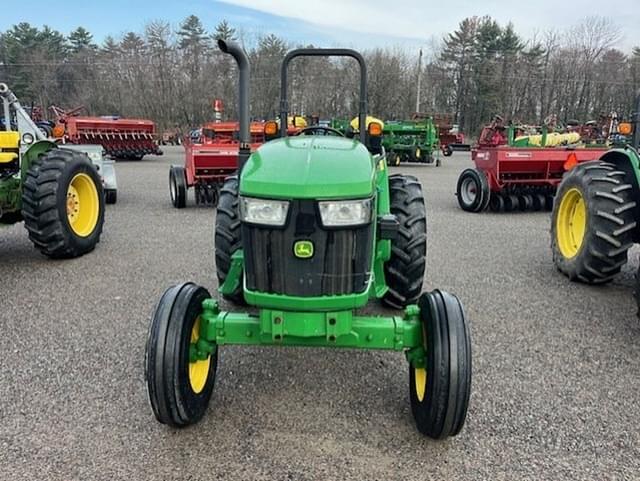 Image of John Deere 5045E equipment image 4