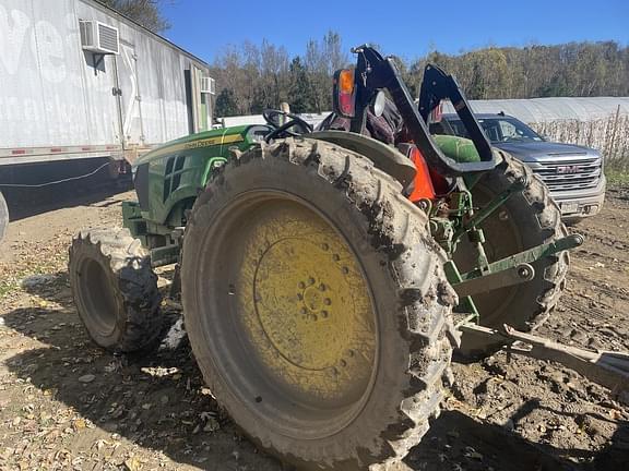 Image of John Deere 5045E equipment image 4