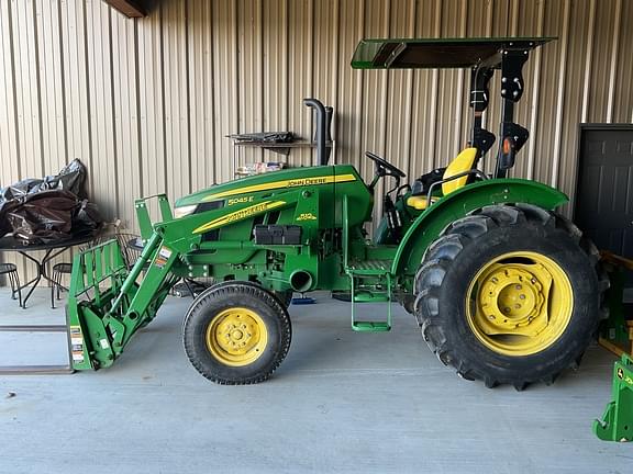 Image of John Deere 5045E Primary image