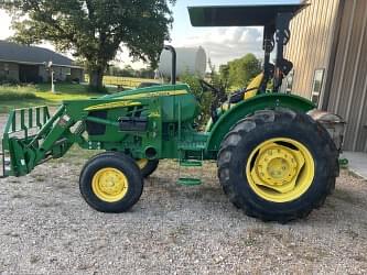 Image of John Deere 5045E equipment image 2