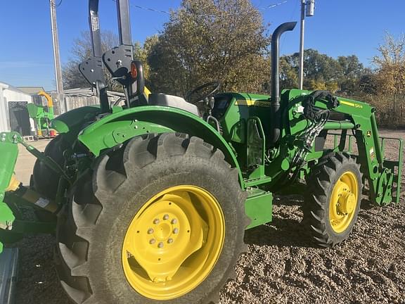 Image of John Deere 5045E equipment image 2