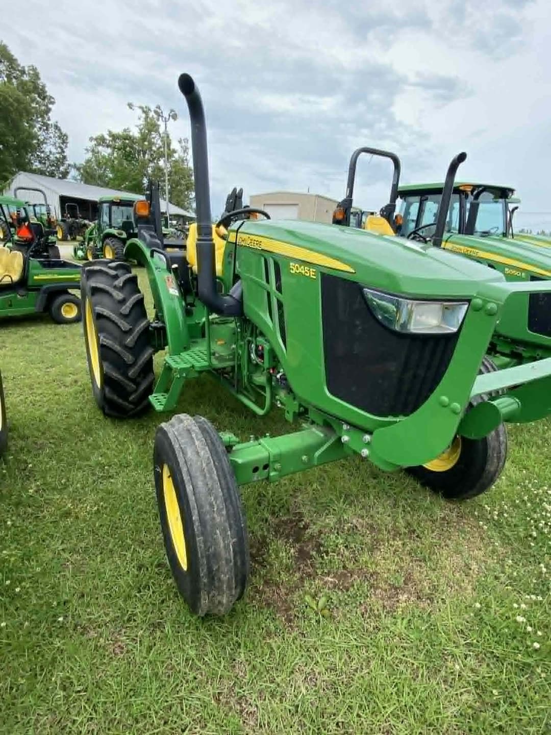 Image of John Deere 5045E Image 1