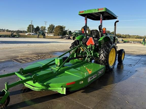 Image of John Deere 5045E equipment image 3