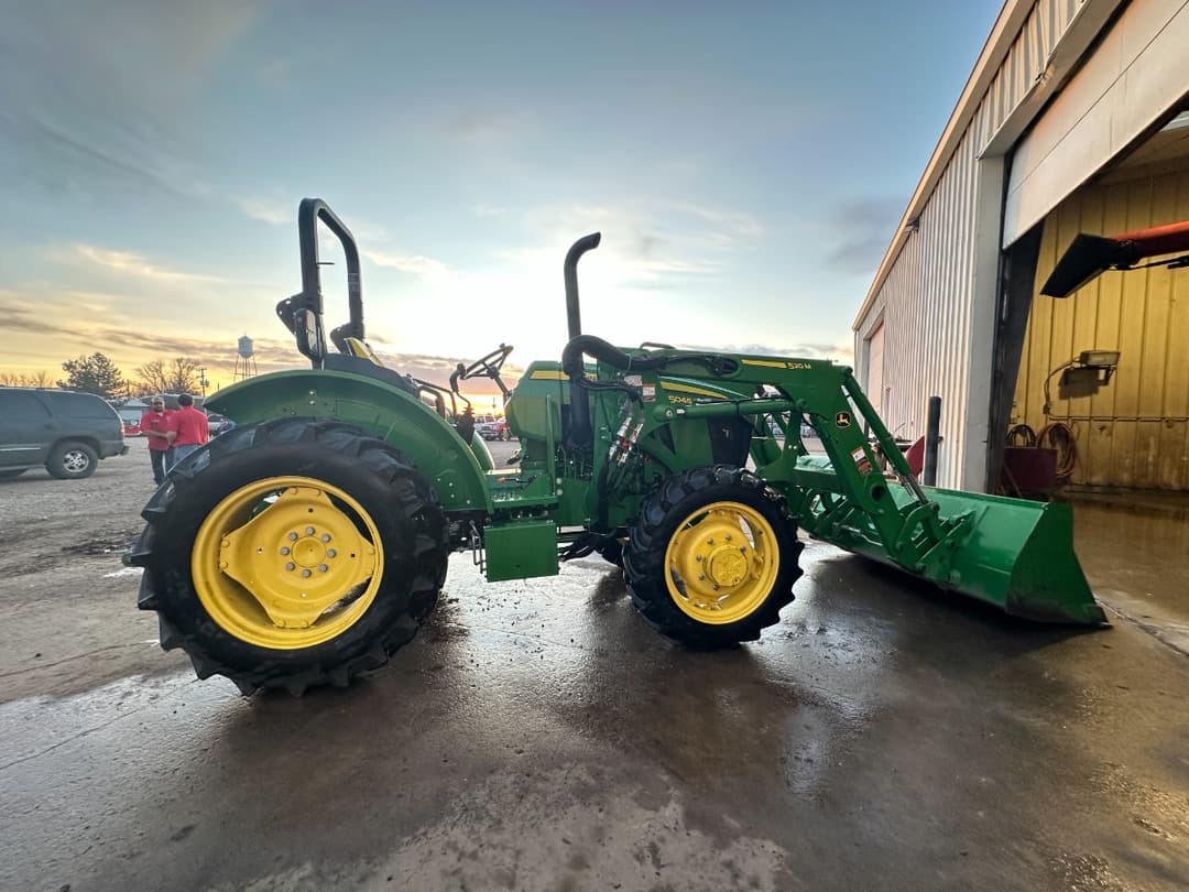 Image of John Deere 5045E Image 1