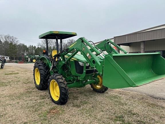 Image of John Deere 5055E equipment image 4