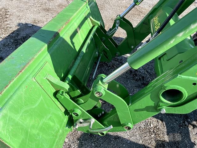 Image of John Deere 5055E equipment image 4