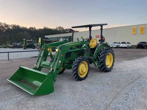 Image of John Deere 5055E equipment image 1
