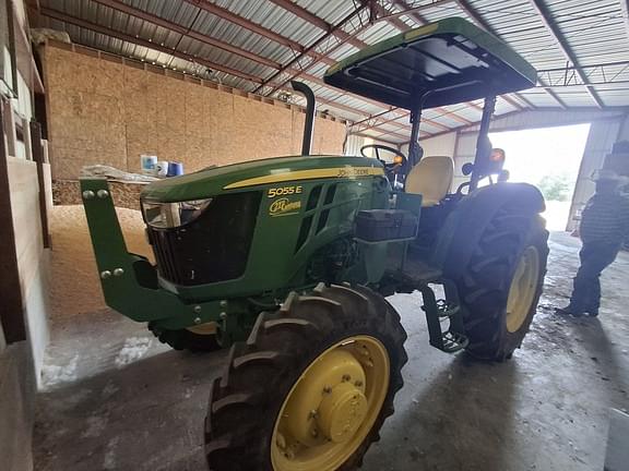 Image of John Deere 5055E equipment image 1