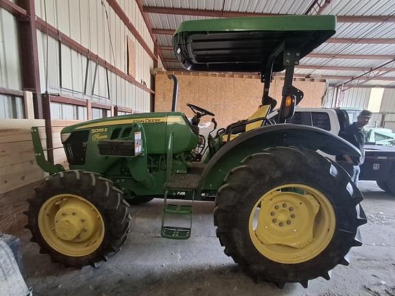 Image of John Deere 5055E Primary image