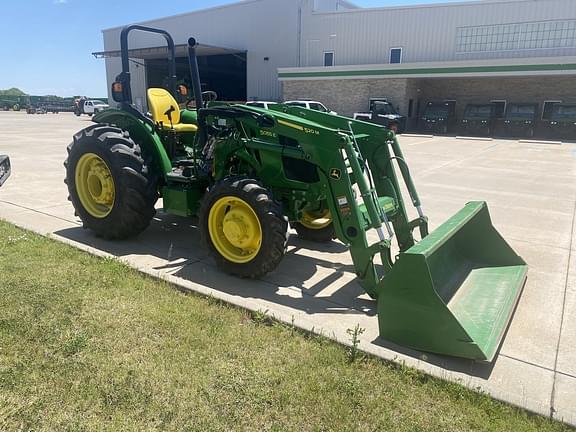 Image of John Deere 5055E equipment image 2
