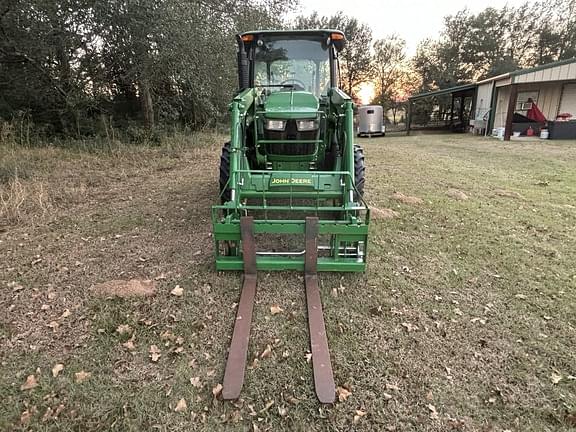 Image of John Deere 5055E equipment image 3