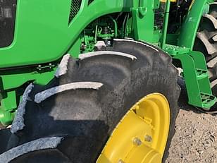 Main image John Deere 5055E 7