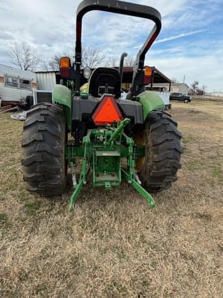 Image of John Deere 5055E equipment image 3