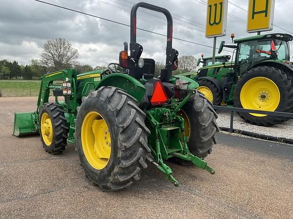 Image of John Deere 5055E equipment image 4