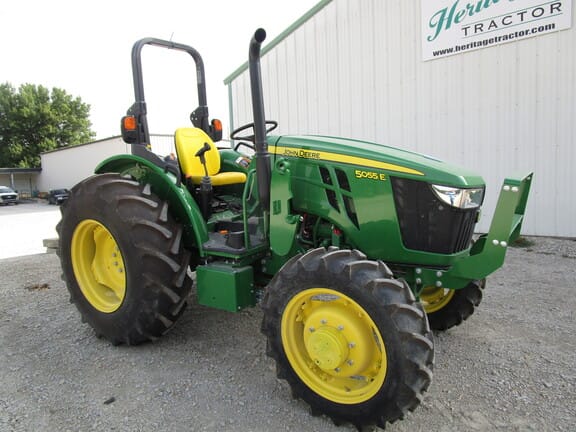 Main image John Deere 5055E