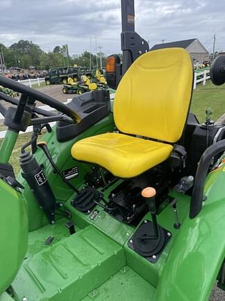Image of John Deere 5055E equipment image 3